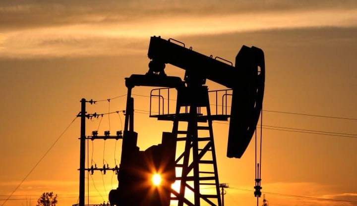 Kỳ vọng OPEC+ hạ mạnh sản lượng đẩy giá dầu tăng cao