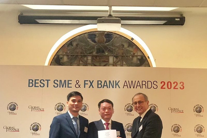 VietinBank tiếp tục khẳng định vị thế “Ngân hàng cung cấp dịch vụ ngoại hối tốt nhất Việt Nam”