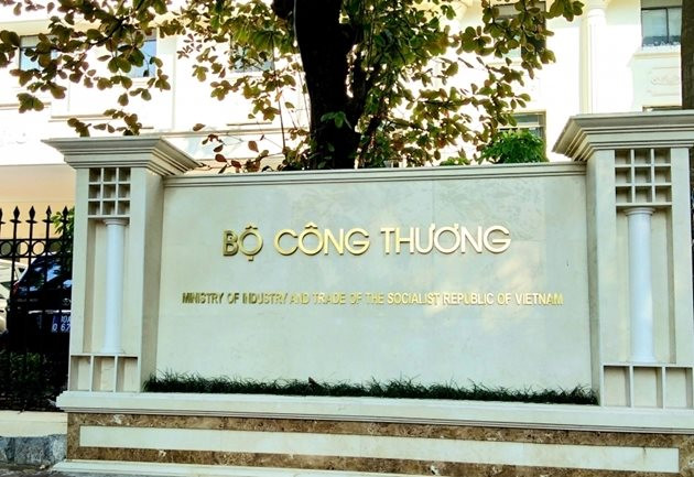 Thứ trưởng Nguyễn Sinh Nhật Tân làm người phát ngôn Bộ Công Thương