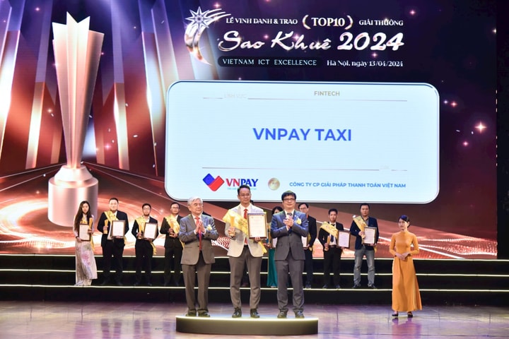 Dịch vụ VNPAY Taxi trên app ngân hàng đạt top 10 Sao Khuê 2024