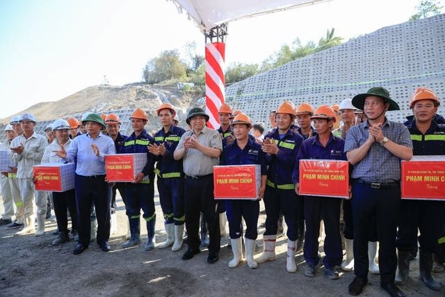 Kiểm tra, động viên, thúc đẩy các dự án cao tốc trọng điểm