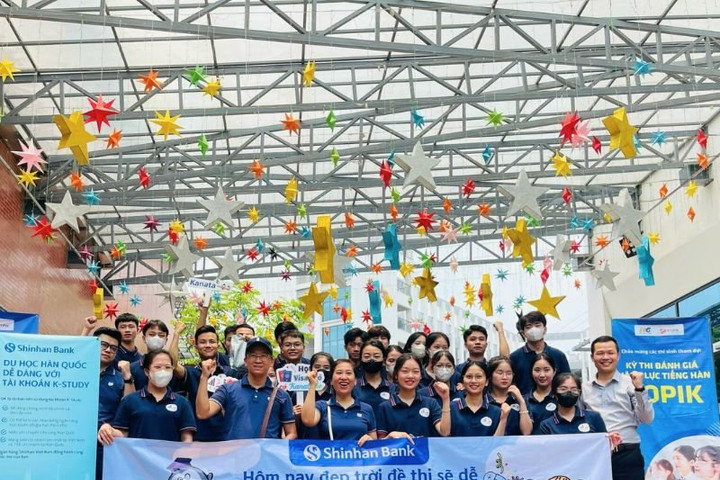 Ngân hàng Shinhan Việt Nam cập nhật tiện ích, ra mắt không gian giải trí “Khu phố Việt - Hàn SOL o FUN” trên ứng dụng SOL