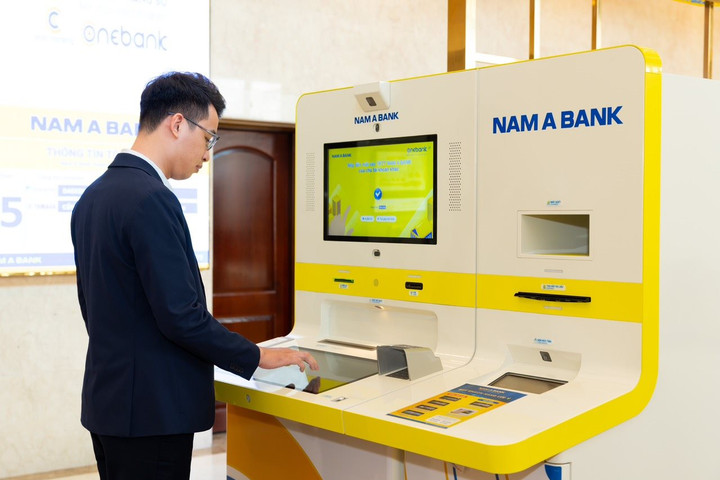 Ngân hàng giao dịch xuyên lễ