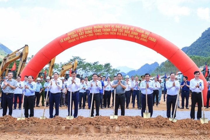 Triển khai Dự án cao tốc Hòa Bình - Mộc Châu có 6 ý nghĩa lớn