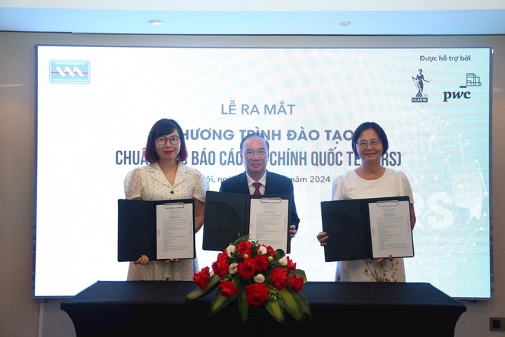 Hiệp Hội Kế toán và Kiểm toán Việt Nam chính thức triển khai Chương trình đào tạo Chuẩn mực Báo cáo tài chính quốc tế - IFRS