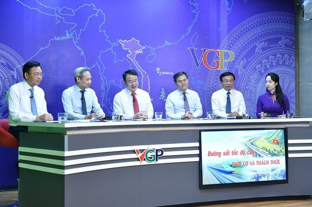 "Đường sắt tốc độ cao - thời cơ và thách thức"