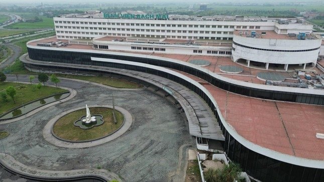 Thủ tướng yêu cầu tập trung giải quyết dứt điểm các dự án đang tồn đọng, dừng thi công