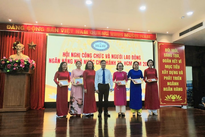 Hội nghị công chức và người lao động Ngân hàng Nhà nước chi nhánh TP. Hồ Chí Minh: Đoàn kết - vững tin - tiếp bước