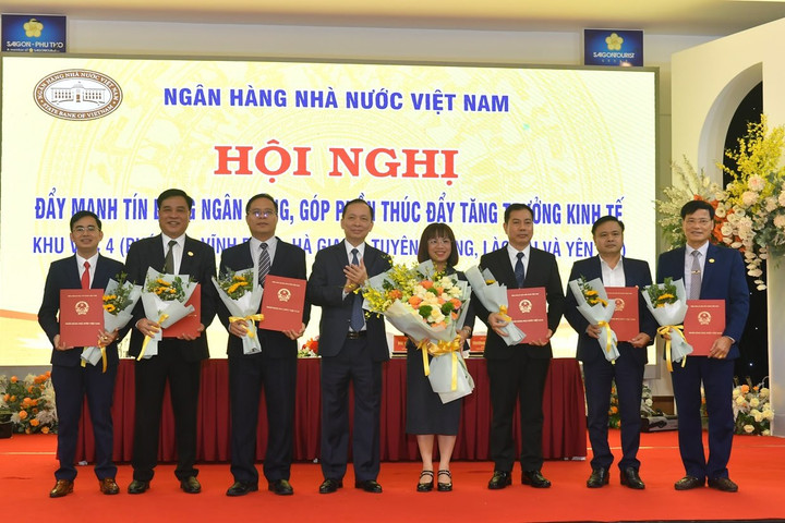 Công bố Quyết định thành lập và ra mắt Ngân hàng Nhà nước Khu vực 4