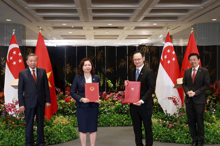 Tổng Bí thư Tô Lâm dự lễ ký ý định thư hợp tác giữa SSC và MAS tại Singapore