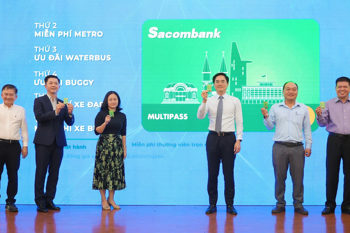 TP. Hồ Chí Minh triển khai giải pháp thanh toán không tiền mặt cho hệ thống xe buýt công cộng, ra mắt thẻ Sacombank Mastercard MultiPass