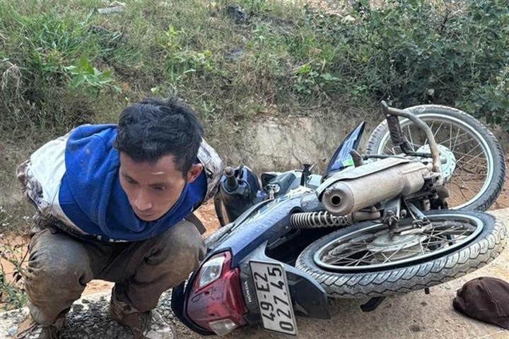 Bắt giữ đối tượng cướp ngân hàng sau hơn 1 giờ gây án