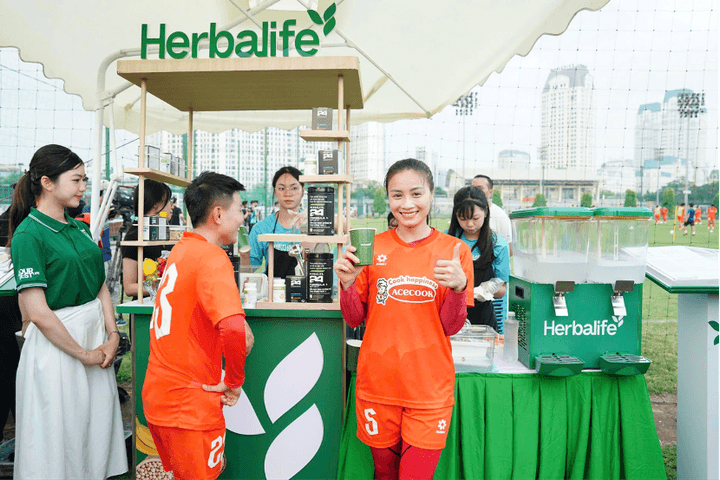 Herbalife Việt Nam tiếp sức cho các Đội tuyển Bóng đá Quốc gia Việt Nam