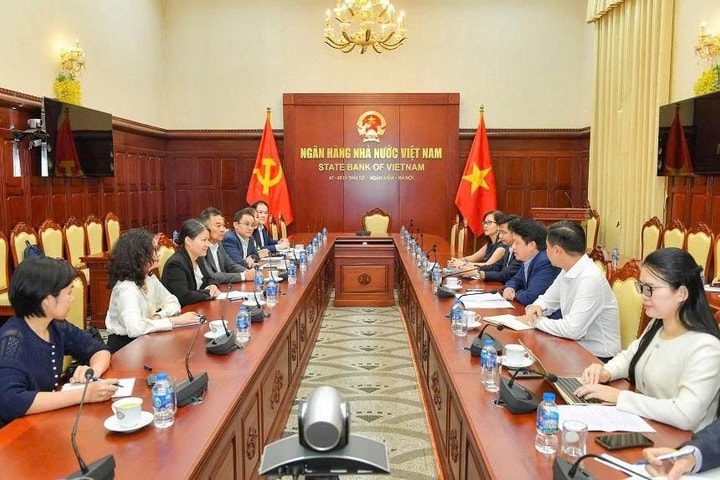 Phó Thống đốc Phạm Tiến Dũng tiếp và làm việc với đại diện Lãnh đạo Ngân hàng BNP Paribas