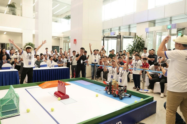 Gần 7.000 học viên và giáo viên tham gia Samsung Innovation Campus 2024-2025
