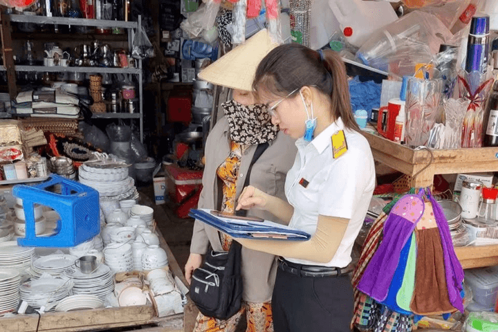 Đề xuất giảm thuế, nâng hạn mức doanh thu hỗ trợ cho hộ, cá nhân kinh doanh