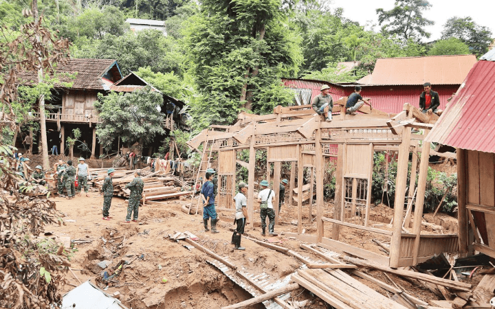Triển khai "Chiến dịch Quang Trung" thần tốc xây dựng lại, sửa chữa nhà bị thiệt hại do thiên tai miền Trung
