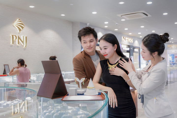 PNJ báo lãi kỷ lục, dự kiến chia cổ phiếu thưởng tỷ lệ 50%