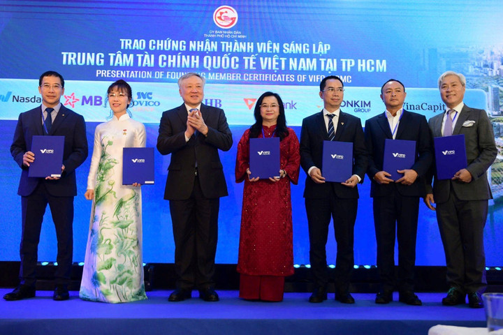 4 ngân hàng là thành viên sáng lập/thành viên chiến lược của Trung tâm Tài chính Quốc tế Việt Nam tại TP. Hồ Chí Minh
