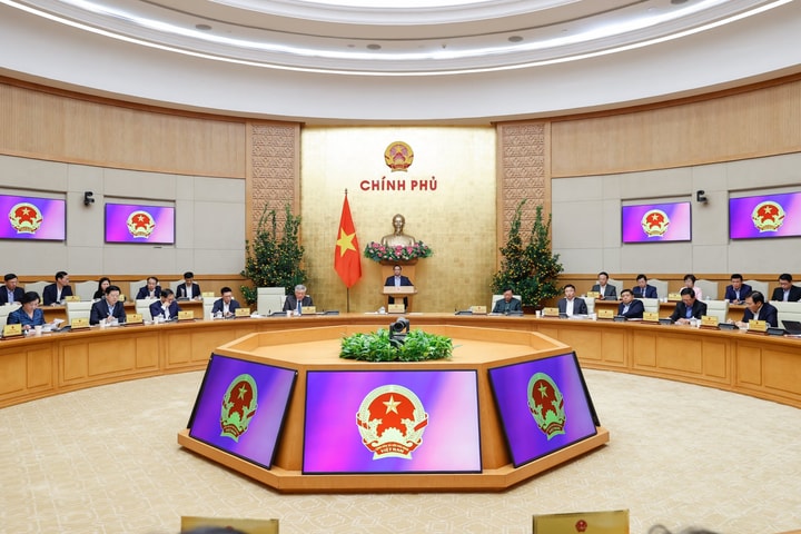 Thủ tướng: Tổ chức làm việc nghiêm túc trong ngày đầu đi làm trở lại; Tập trung triển khai ngay các nhiệm vụ trọng tâm sau Tết