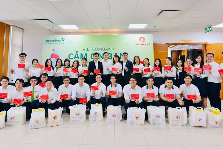 Vietcombank TP. Hồ Chí Minh hiến tặng 222 đơn vị máu, lan tỏa tinh thần “Chủ Nhật Đỏ” trong Tháng Thanh niên