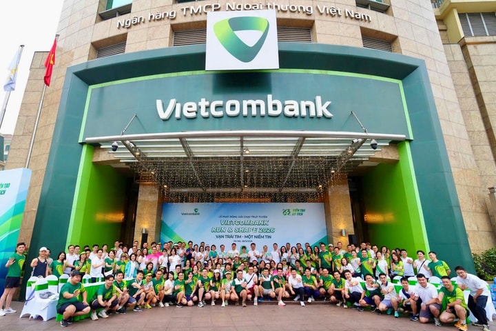 Vietcombank phát động Giải chạy “Vietcombank Run & Share 2026: Vạn trái tim - Một niềm tin”, hướng tới mục tiêu gây quỹ 11 tỷ đồng hỗ trợ học sinh, sinh viên