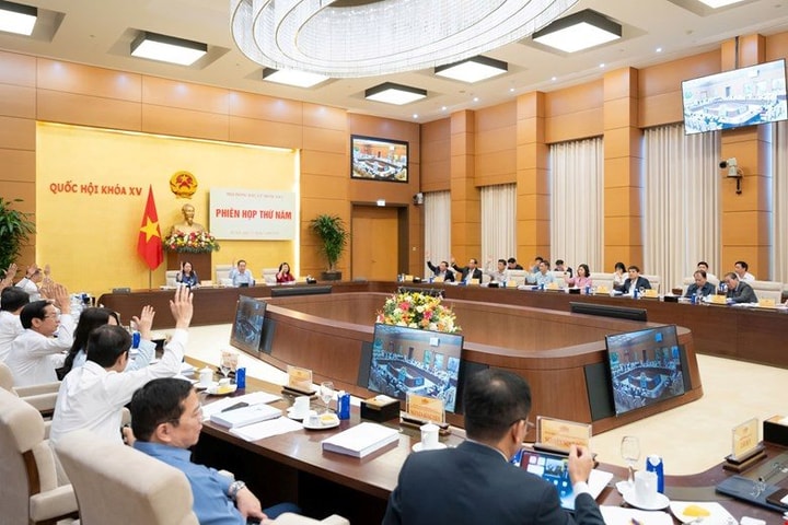 Chiều nay diễn ra Hội nghị toàn quốc tổng kết công tác bầu cử ĐBQH khóa XVI và đại biểu HĐND các cấp nhiệm kỳ 2026 – 2031