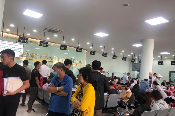 112 xã, phường tại TP. Hồ Chí Minh sẽ không còn thẩm quyền chứng thực các giao dịch tài sản từ ngày 27/4