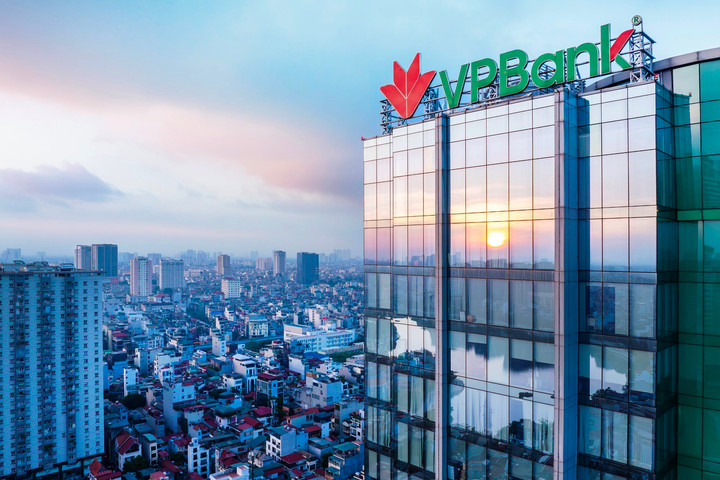 Giữ đà tăng trưởng mạnh mẽ, VPBank liên tiếp chinh phục các bảng xếp hạng, giải thưởng quốc tế