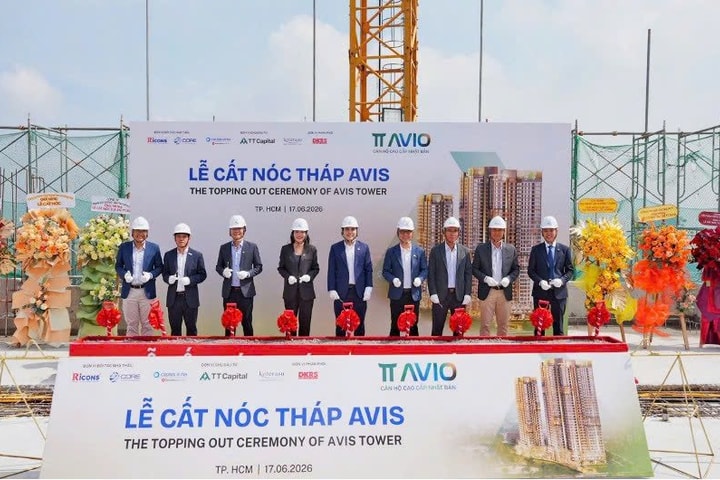 Tin vui cho người mua căn hộ Nhật TT AVIO: Tháp Avis chính thức cất nóc, bảo chứng niềm tin về tiến độ