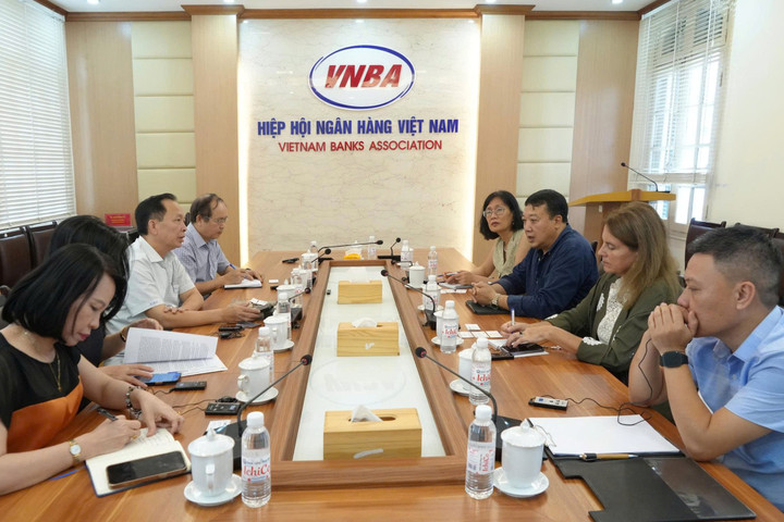 Hiệp hội Ngân hàng Việt Nam làm việc với Tổ chức Tài chính Quốc tế (IFC)