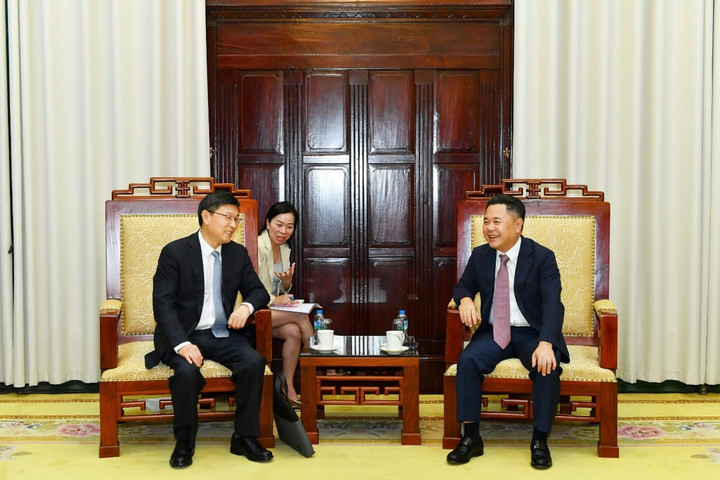Phó Thống đốc Nguyễn Ngọc Cảnh làm việc với Đoàn công tác của Ngân hàng BoCom