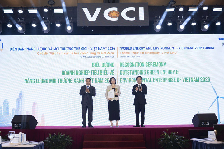 Carlsberg Việt Nam nhận giải thưởng "Doanh nghiệp Tiêu biểu về Năng lượng Xanh và Môi trường Việt Nam 2026"
