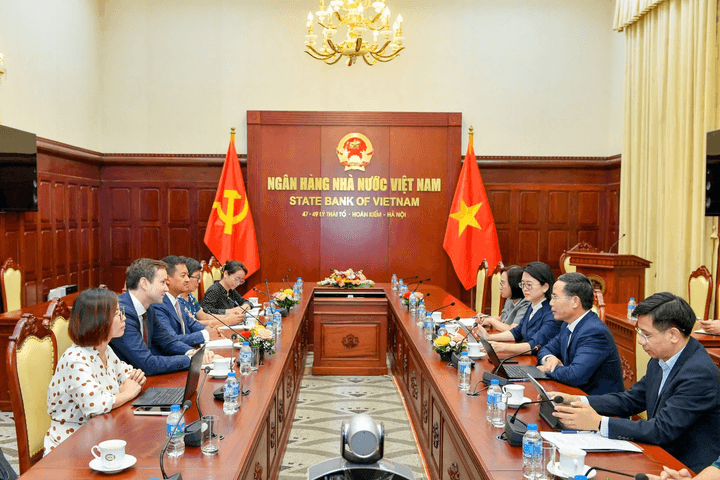 Thống đốc Phạm Đức Ấn làm việc với Trưởng đại diện đương nhiệm và kế nhiệm của IMF
