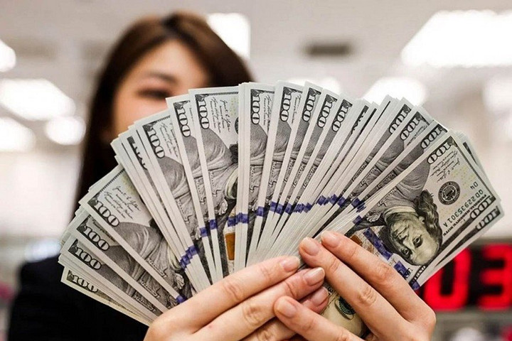 Tỷ giá trung tâm ngày 28/8 giảm nhẹ, USD chịu áp lực từ dữ liệu việc làm Mỹ