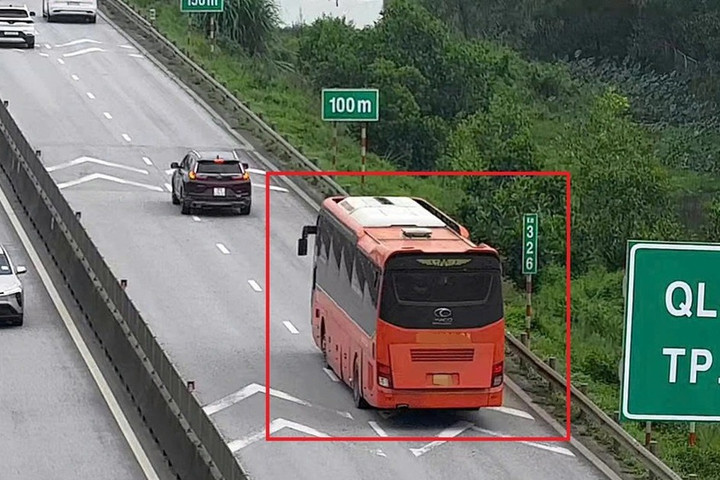 Rà soát, đánh giá kỹ quy định về khoảng cách an toàn và mức phạt trên cao tốc