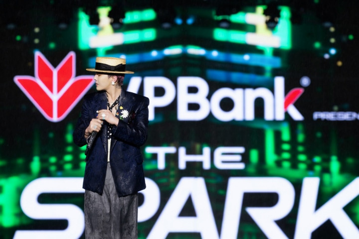 Bộ đôi "3 bích” mới của fan Kpop Việt: VPShow và thẻ VPBank